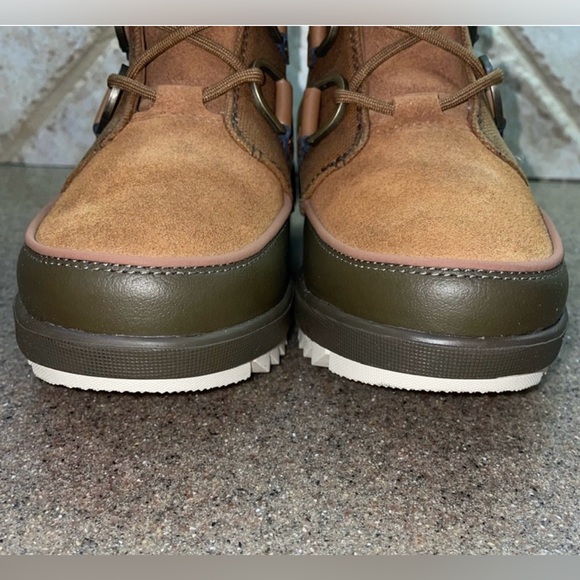 SOREL Tivoli IV Lug Sole Boots Tan/ Olive Green Size 8.5  Excellent condition. - Picture 10 of 12